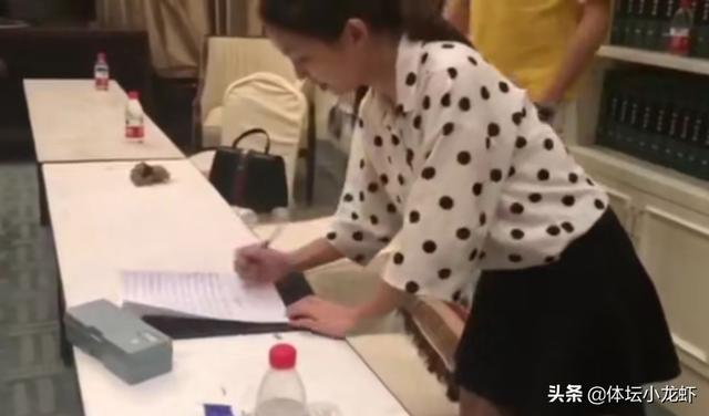 姜声扬萧莉:如何评价柏林电影节新晋影后咏梅？你对她哪部作品比较熟悉？