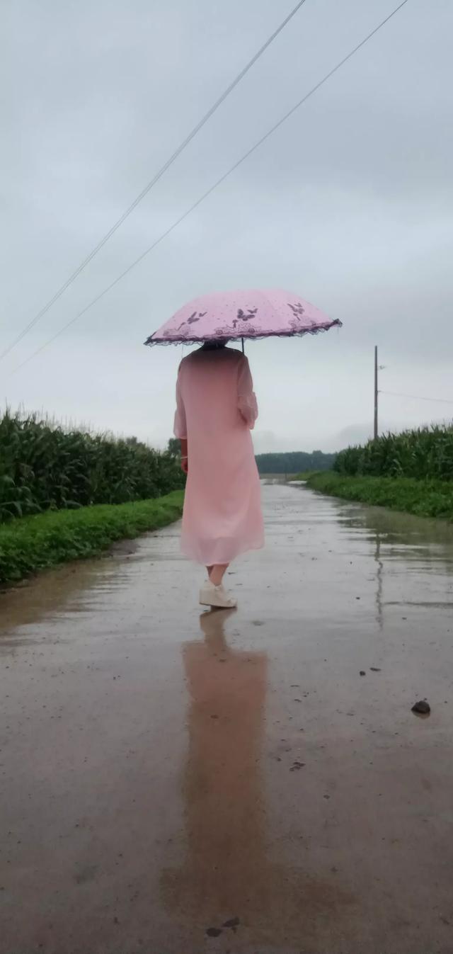 福彩3d好心人布衣图库:在宾馆里和陌生人拼房，是什么感觉？