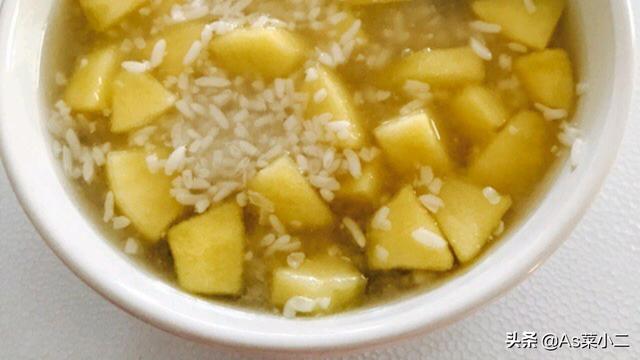 金牌月嫂分享经典的产后下奶汤，月子餐下奶的素汤有哪些怎么做