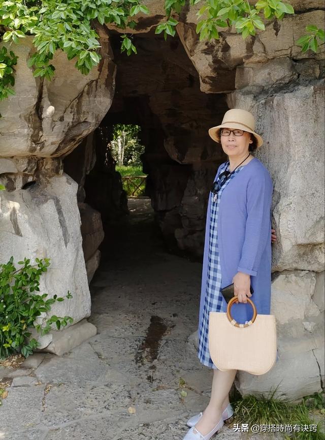 70老太40容貌(70多岁的女人是如何打扮的？