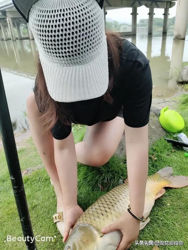 丁俊晖女友潘晓婷:潘晓婷为什么被称为“中国九球第一美女”