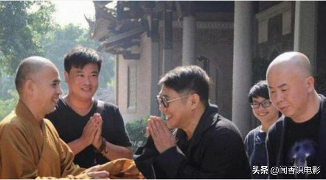 李连杰现在现状:为什么不带李连杰玩成龙国际动作电影周六届了，李连杰还没露面