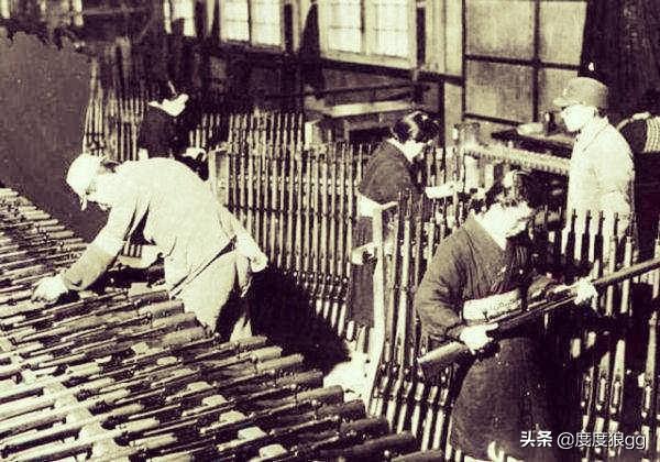 路易艾黎:日本到了二战后期资源极度匮乏，那战争中的钢铁咋来的？