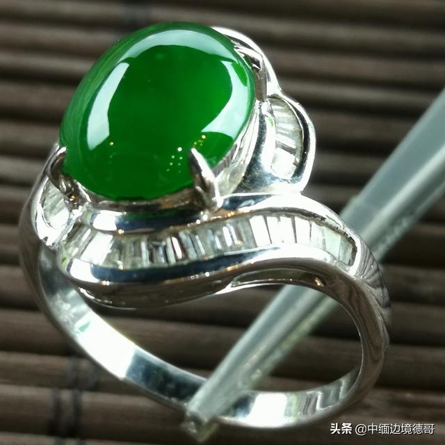 32种翡翠颜色等级排名,玉镯分了几个等级?A货是什么意思？