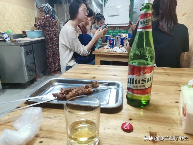 廉价啤酒配料表都有什么，为什么很多啤酒的价格比矿泉水还便宜，制造啤酒不需要成本吗