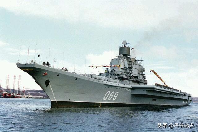 头条问答 - 基辅级载机巡洋舰为什么装备了大量的反舰导弹?