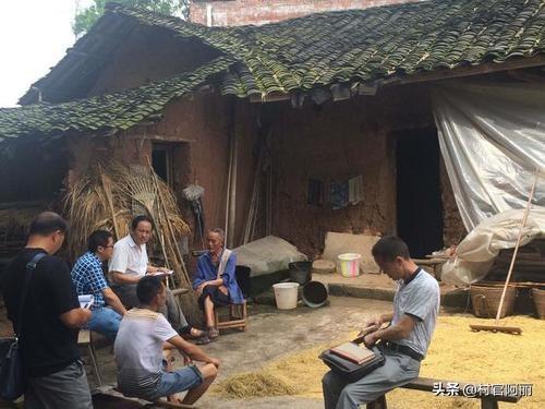 什么是贫困户？什么是危房户？