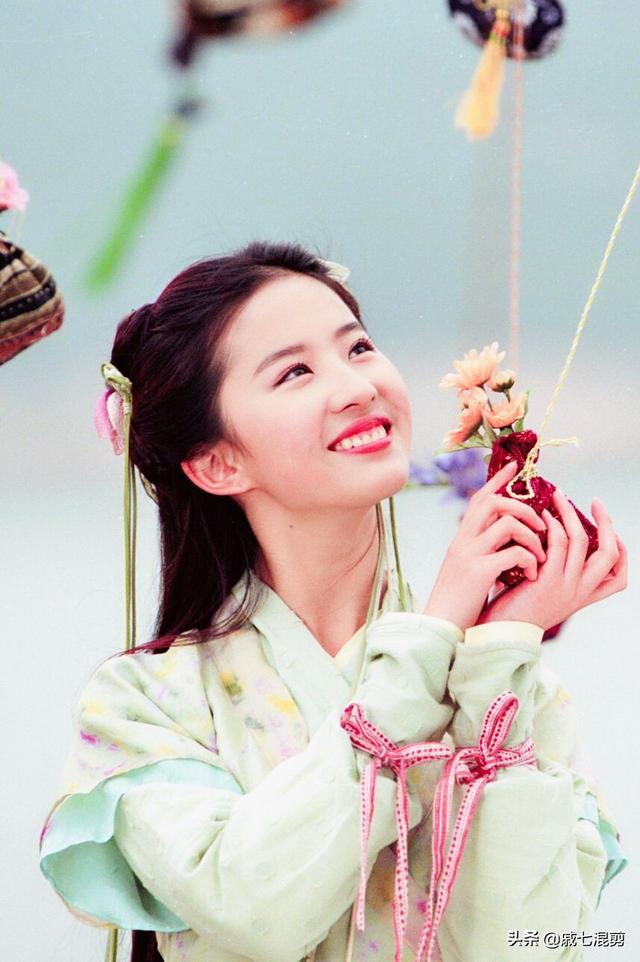 刘亦非图片:刘亦菲有那么好看吗？为什么较多人都认为刘亦菲是绝世美颜？