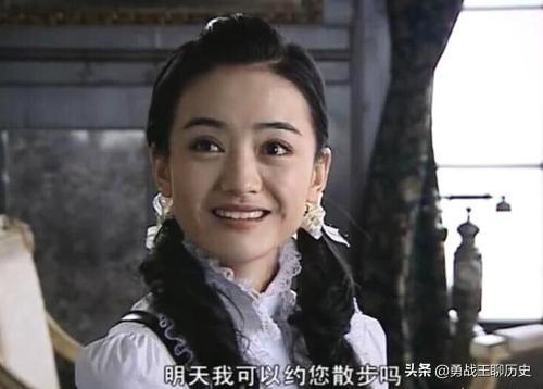 《潜伏》里，谢若琳去余则成家吃饭，看见饺子，说了句“该死的鬼子”，暗示了什么？