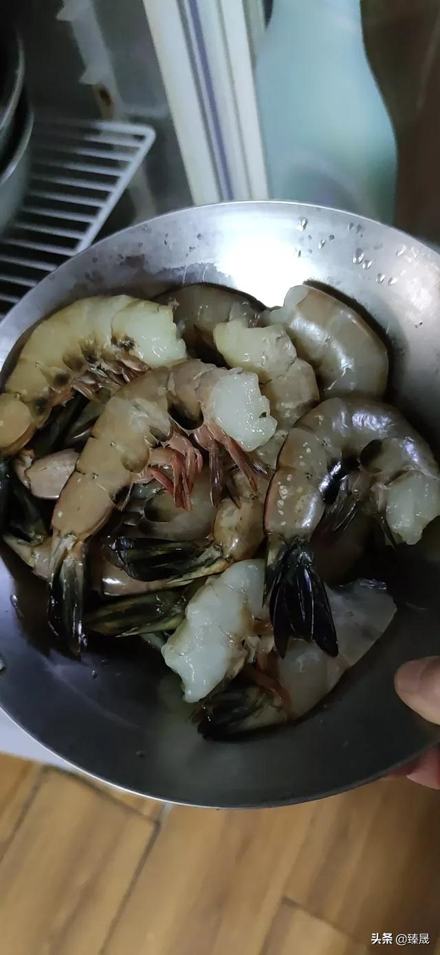 这种菜被称为高钙菜市场十多元一斤，大虾都30多一斤，为什么有的虾仁才十几块一斤