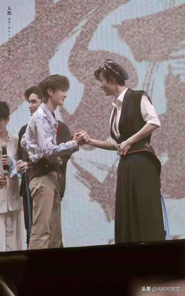 如何看待一博维权,会不会影响两家粉丝的互撕？你支持他维权吗？