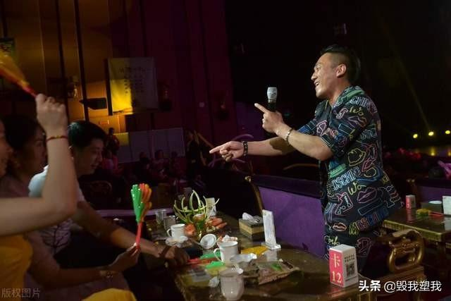 异事酒吧:你在酒吧遇到什么奇葩事？