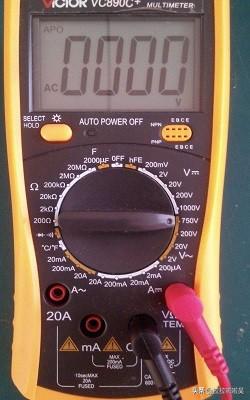 万用表测电压?万用表测电压380v