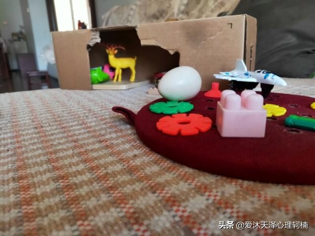 2岁多的孩子,吃饭的时候会把饭吐出来,如果是你,你会怎么做？