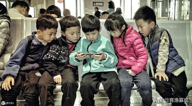 建议孩子玩电子游戏来提高创造力、批判性思维和解决问题的技能吗？为什么？