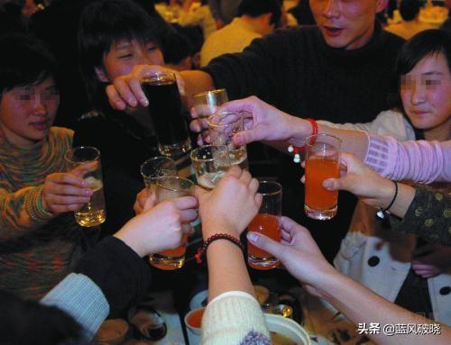 俄罗斯人嗜酒成性，为什么感觉有些人到中国来了却不胜酒力？插图90