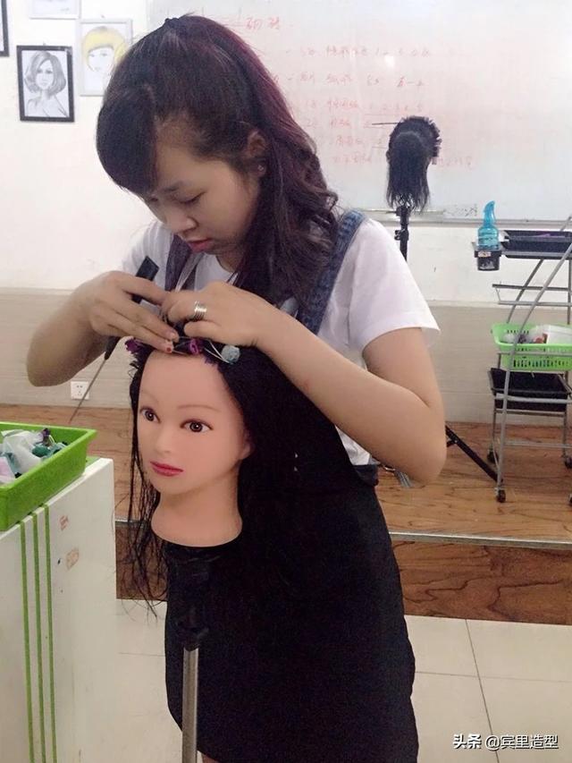 去美发学校学美发,靠谱吗？