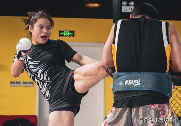 张伟丽个人资料简介照片:张伟丽在你心中是怎样的一个形象？为什么？
