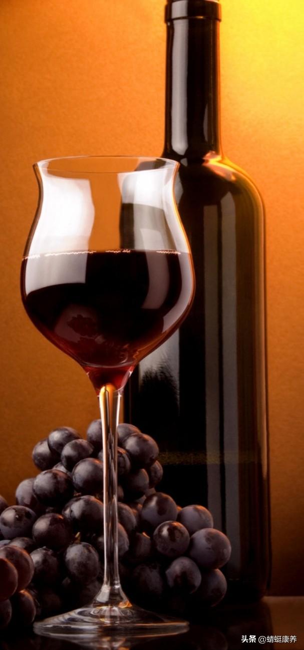 葡萄酒可以放冰箱吗，开了瓶的红酒放冰箱半年忘记了喝，可以浇花吗