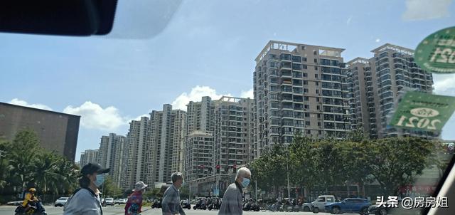 深圳的房价曾在什么时间跌过，深圳二手住房成交参考价发布好几天了，究竟是涨了降了