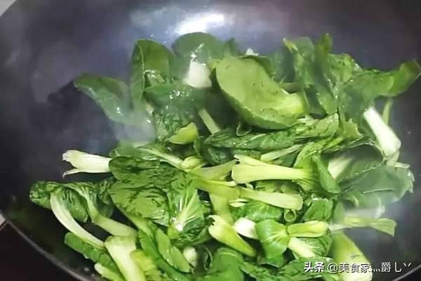 新买的锅第一次怎么处理,刚买的新锅该如何处理才不粘锅？