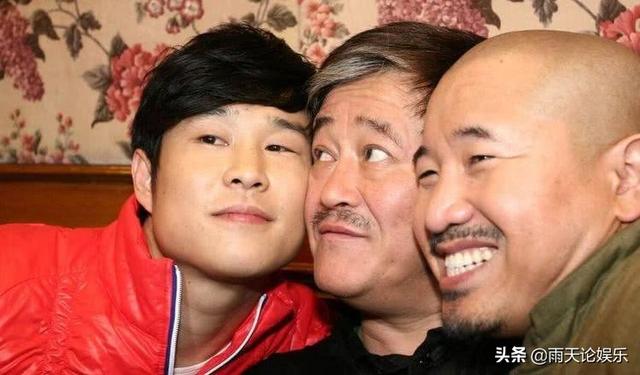 赵一涵图片:赵本山的徒弟们纷纷玩起了直播，您怎么看？