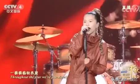 许镜清:谭维维没唱好《敢问路在何方》向许镜清道歉，你怎么评价