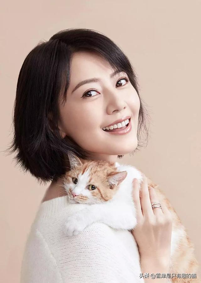 女人爱狗狗:喜欢大型狗、中型狗、小型狗的女人,有着怎样的不同性格？