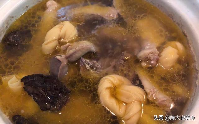 农村老人说，吃被眼镜蛇咬过的土鸡才是一等一的美味，这是真的吗？插图43