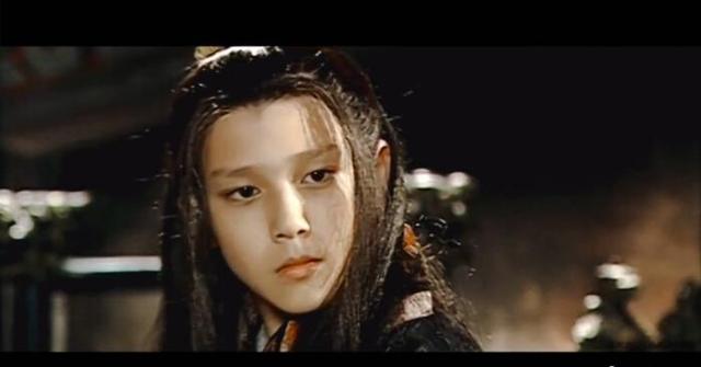 演员黄轩:张鲁一演13岁嬴政被嘲，为何35岁黄轩演18岁马得福就被夸？