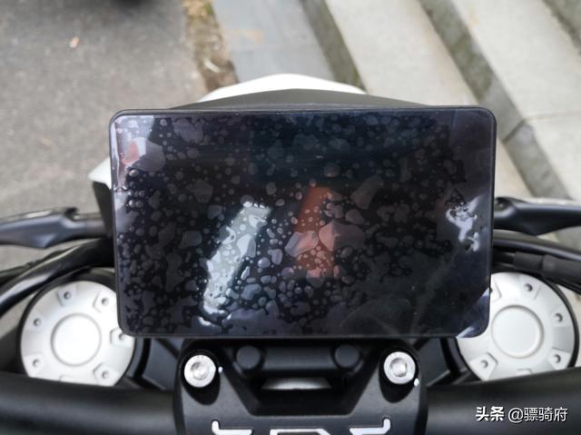 老鸟拍牌2020年新款:各位摩友，新款贝纳利黄龙600值不值得购买，后期有什么问题？