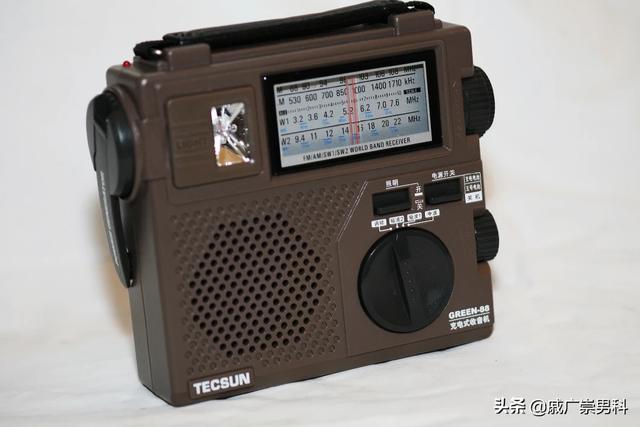 在新疆戈壁滩工作,想买个收音机,请问有什么牌子质量好也信号还好的收音机吗？