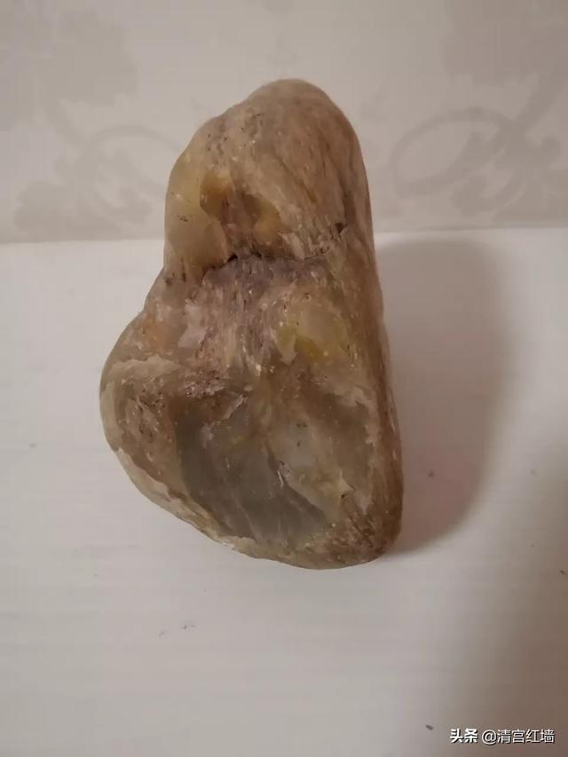 宝石图片大全,有没有识货的高人，来看看这是什么石头啊？