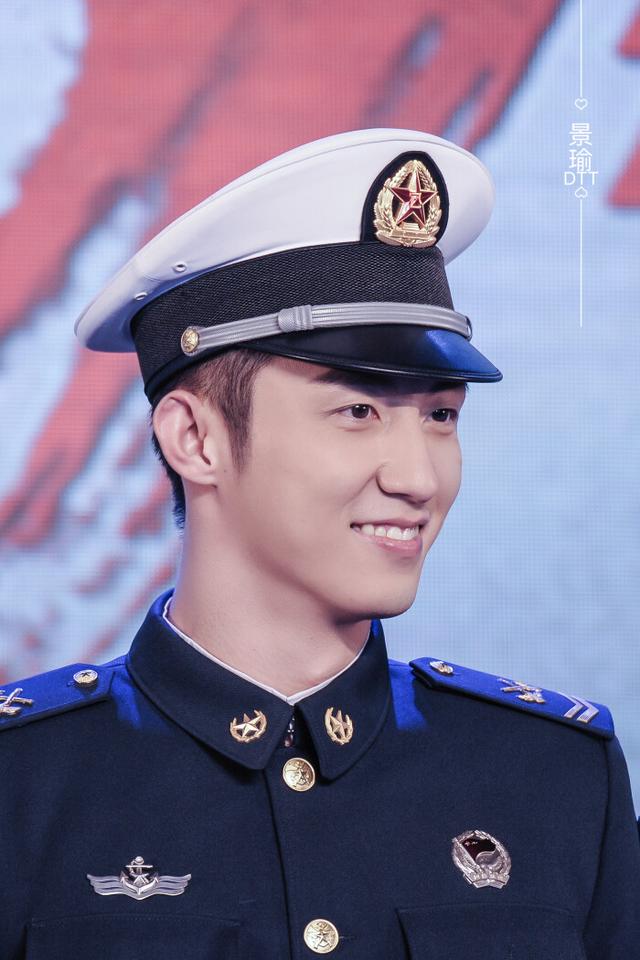 头条问答 - 哪位明星的军装造型让你印象深刻?(9个回答)