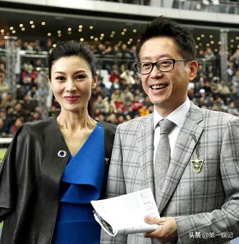 尼格买提的老婆是谁:许晋亨的老婆不是李嘉欣吗？他跟何超琼又是什么关系？