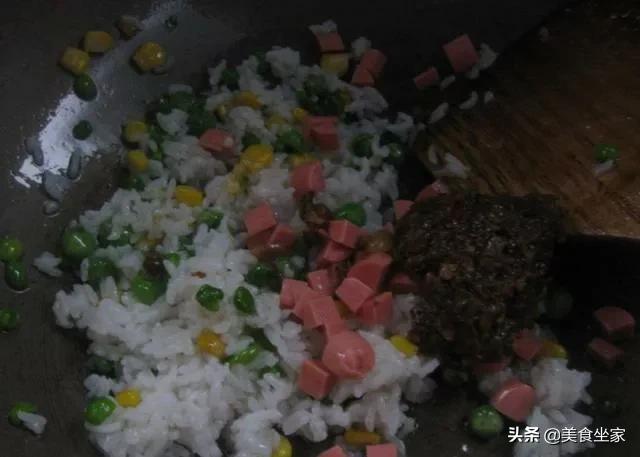 怎么做蛋包饭?蛋包饭的制作方法