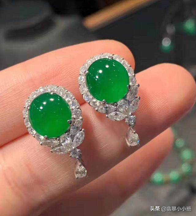 翡翠颜色怎么分等级,翡翠的颜色怎么样算好？颜色阳是什么意思？