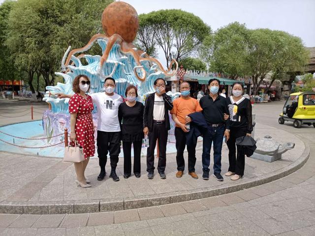 70岁老人微信昵称:七十岁以上的老人还要找老伴吗