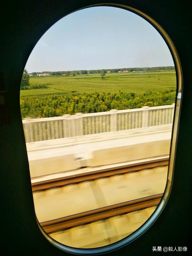 什么样的照片在<a href=https://maguai.com/list/256-0-0.html target=_blank class=infotextkey>朋友圈</a>里比较吸引眼球