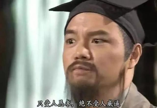 美女帮蛇蜕皮视频:如何理解农村谚语“蛇皮娘娘滑皮官”？为什么要这样说？
