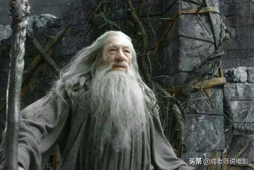 魔戒五巫:《指环王》的甘道夫不死吗？你怎么看？