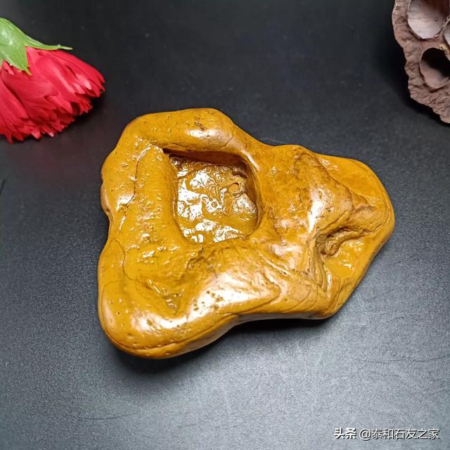 普通石头里面有玉吗,玉石跟普通的石头有什么区别吗？