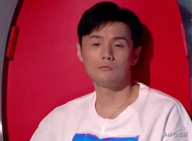 好声音改名:李荣浩为什么能坐在《中国好声音》的导师台上