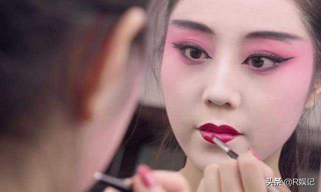你怎么评价梅兰芳京剧团联袂德云社成员上演的贺岁戏《盘丝洞》？