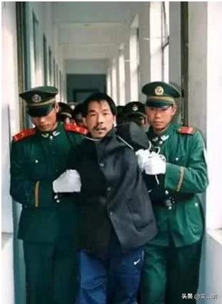 有人拿劳荣枝和谢宗芬相比，你认为她们两人谁的罪更重？