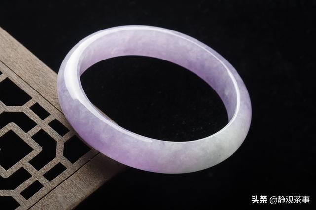 6000元春带彩手镯,为什么有些玉镯才卖一两百元？