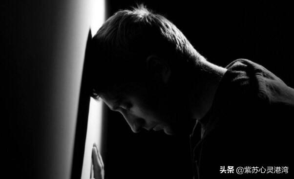 崔雪莉确认死亡:崔雪莉在家中确认死亡，生前两个ins动态耐人寻思，啥意思呢？