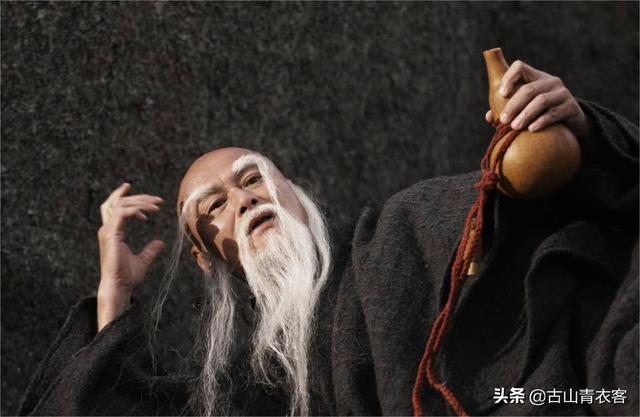 金蛇郎君:金庸世界黄裳、金蛇郎君、斗酒僧、独孤求败、前朝太监，谁厉害？