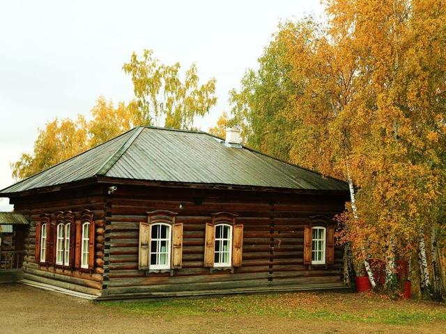 普京暴露风险很大？，俄罗斯森林中有很多小木屋，但为什么都说不要轻易进去？