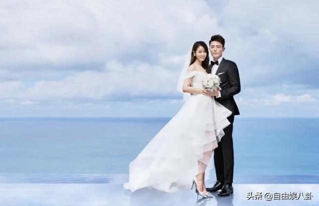 林心如的老公结婚照:娱乐圈中哪一对的结婚照是你最喜欢的呢。 ​​​​